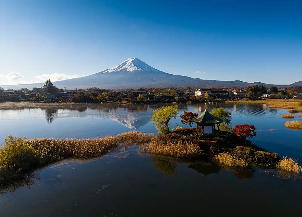 Uitzicht over het Kawaguchikomeer met Mount Fuji