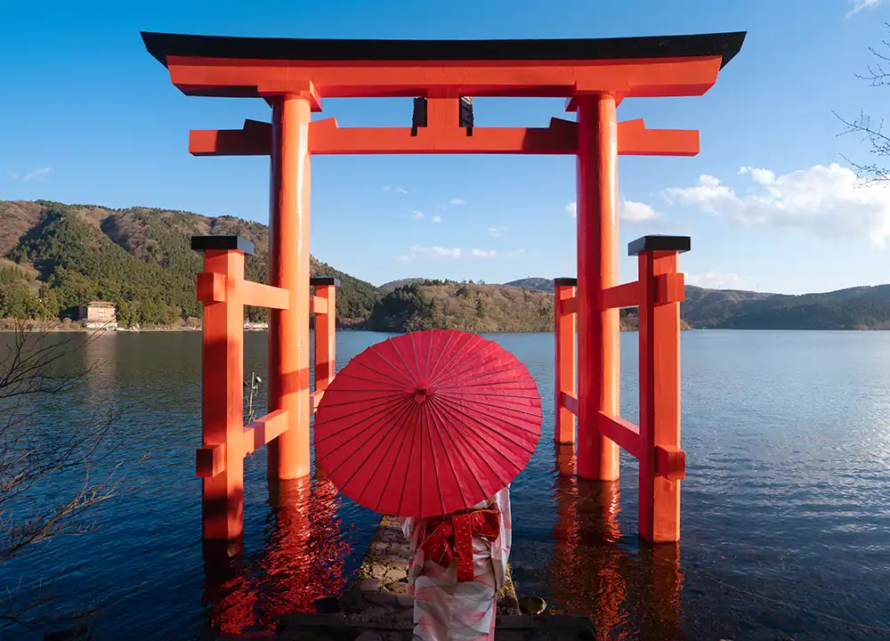 Lake Ashi Toripoort