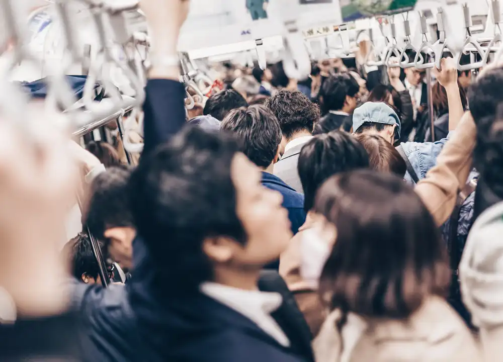 Drukke trein in Japan